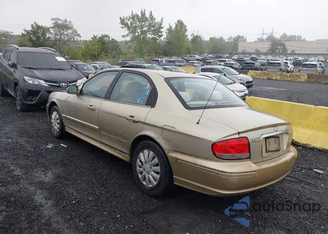 2003 Hyundai Sonata z USA, uszkodzony, nr VIN KMHWF25S63A832192